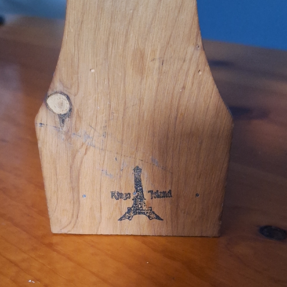 Wooden Holy Water Font with Crucifix - Picture 3 of 7
